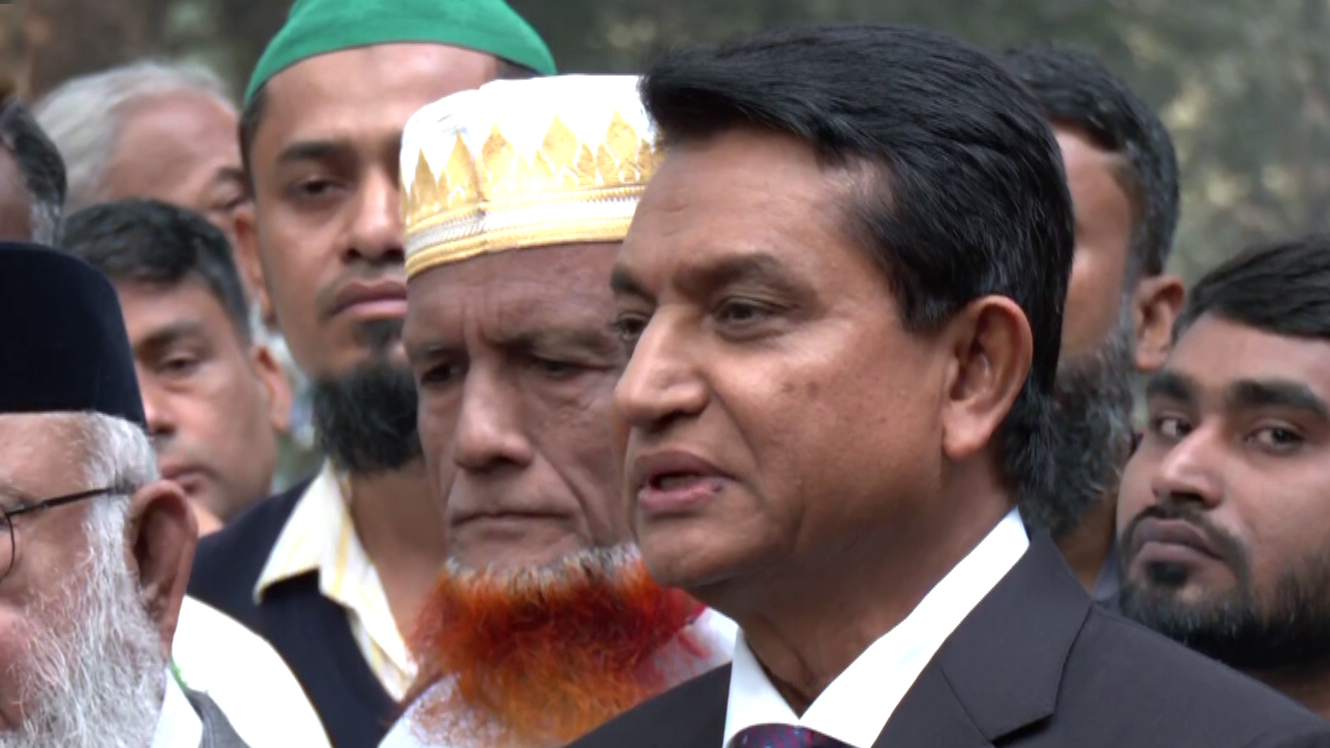 খালেদা জিয়া শিখিয়েছেন মানুষকে ভালোবাসলে প্রতিদান পাওয়া যায়: এ কে আজাদ